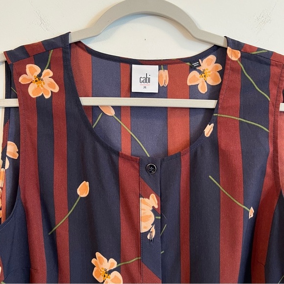 Cabi Women's blue Floral Striped Sleeveless Top size medium - Picture 2 of 3